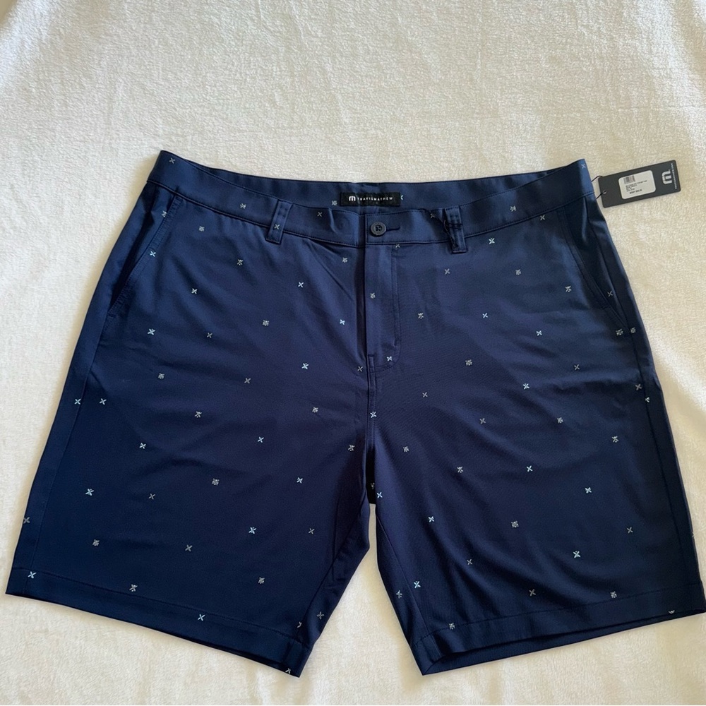 NWT Travis Mathew Not Feeling That 9" Inseam Shorts Color Total Eclipse SZ 42